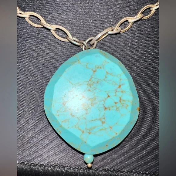 Gold Chain Necklace with Turquoise Pendant - Picture 4 of 5